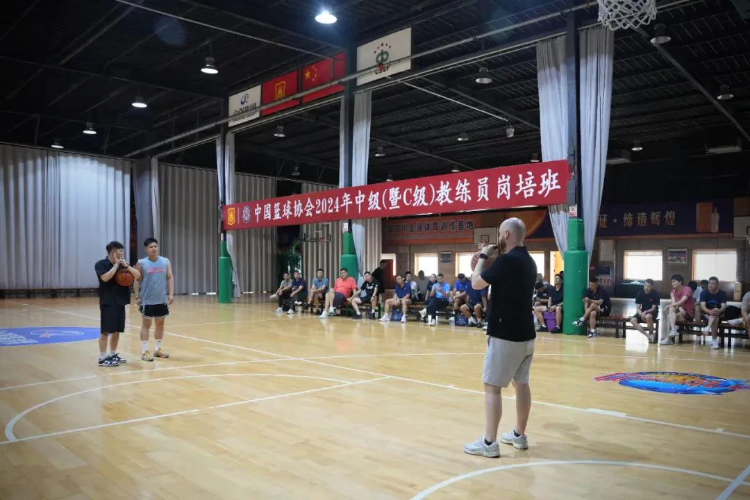如何利用篮球背景改善投篮命中率_0